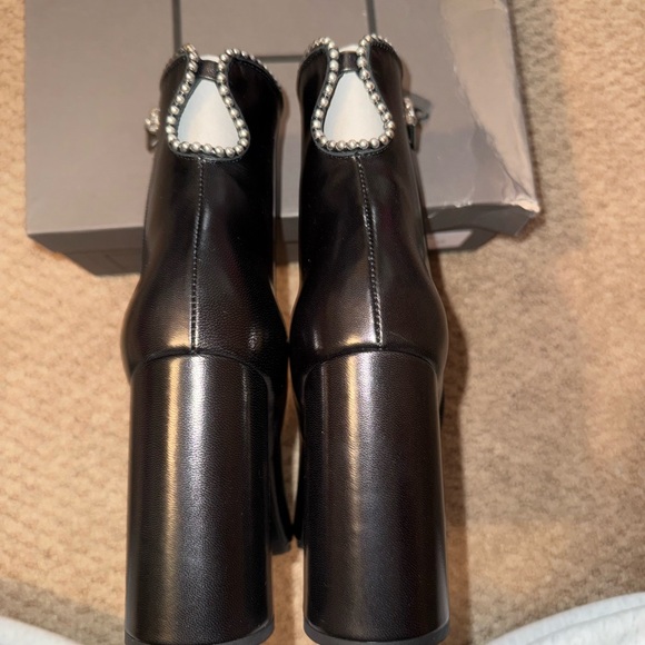 ~*NWT*~ Ma&Lo Women's Sleek Black Ankle Boots - Picture 6 of 8
